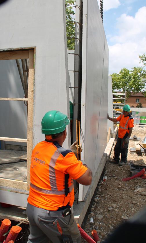 Réalisation de batiment technique avec des murs inclinés